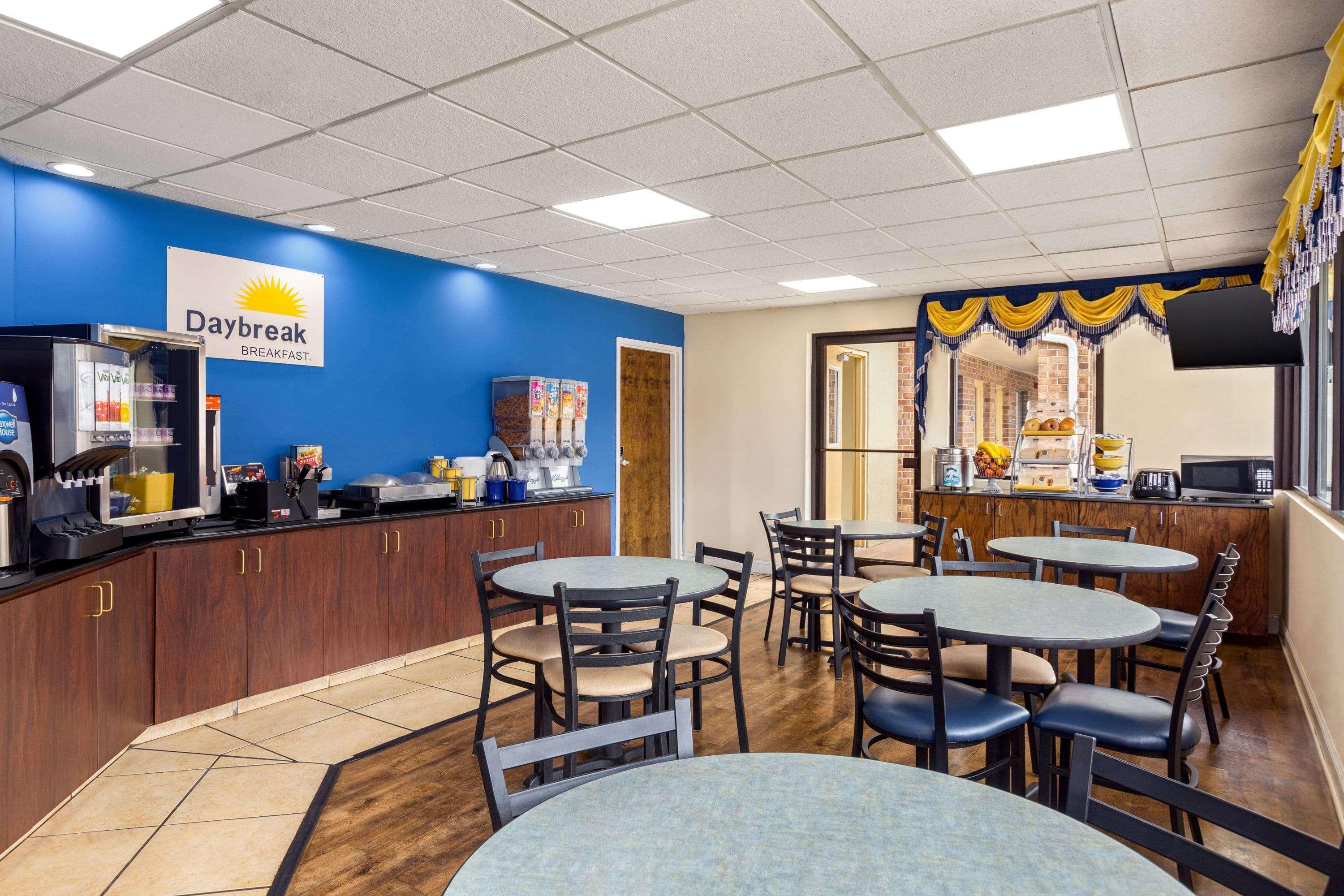Days Inn By Wyndham Weldon Roanoke Rapids מראה חיצוני תמונה