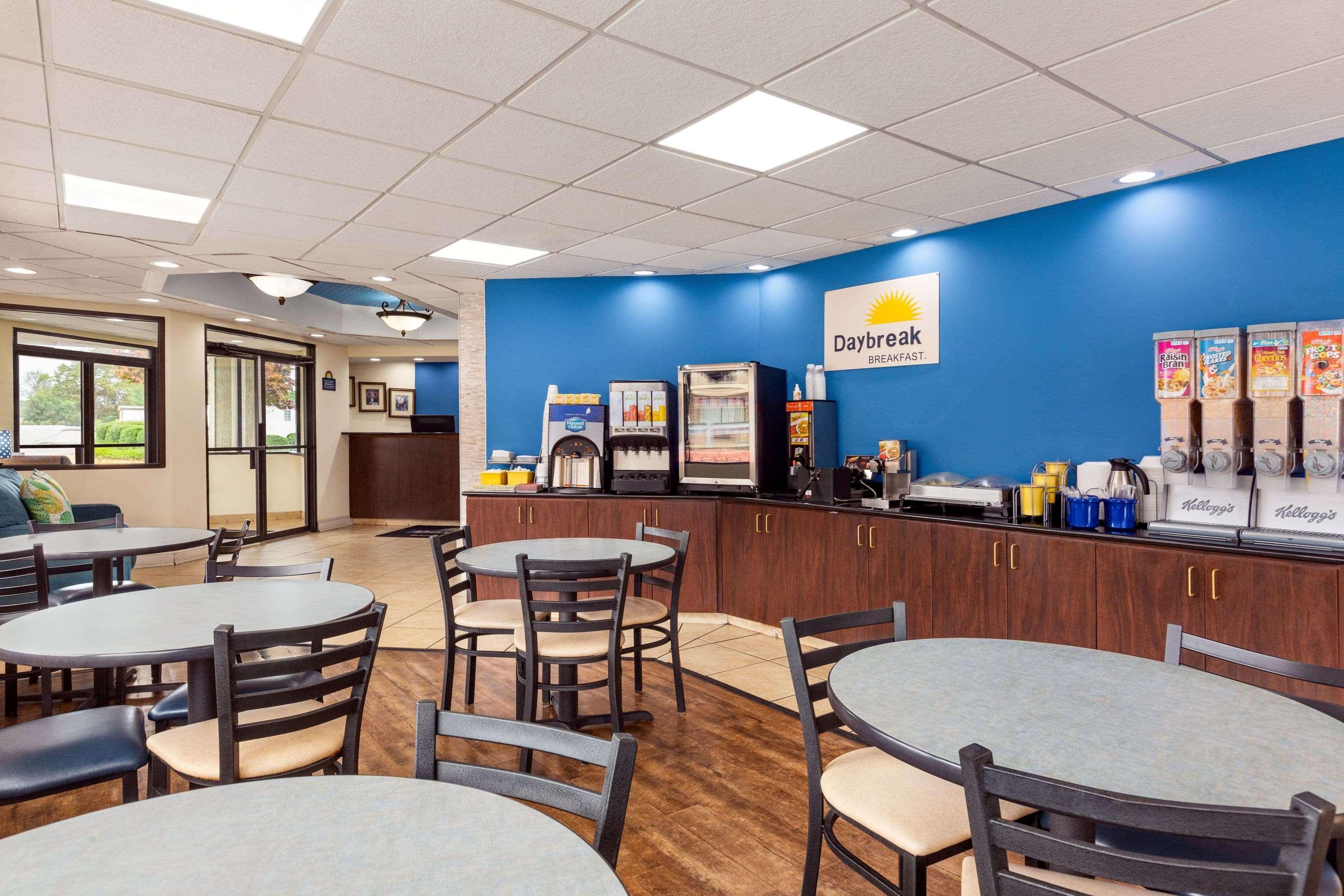 Days Inn By Wyndham Weldon Roanoke Rapids מראה חיצוני תמונה
