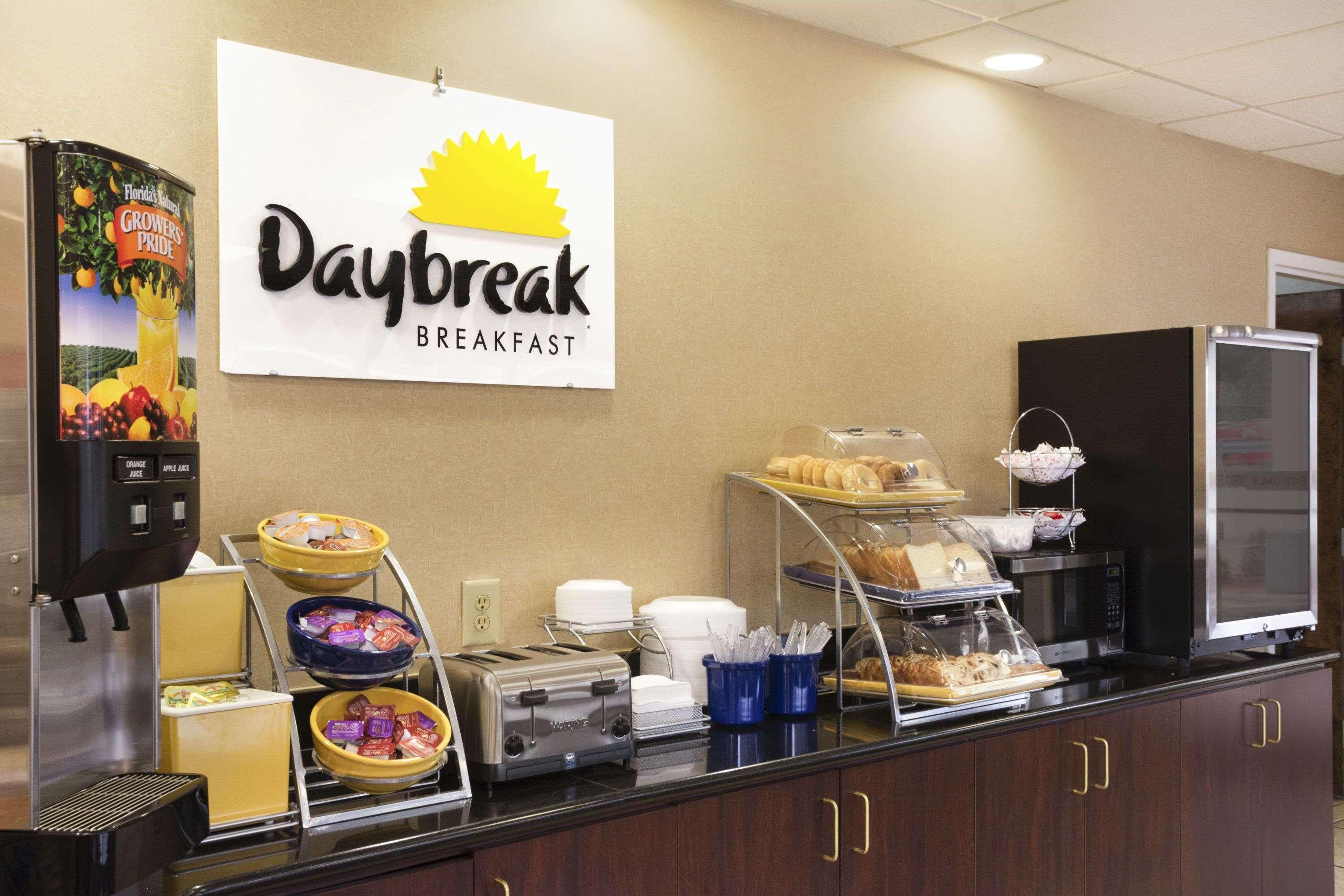 Days Inn By Wyndham Weldon Roanoke Rapids מראה חיצוני תמונה