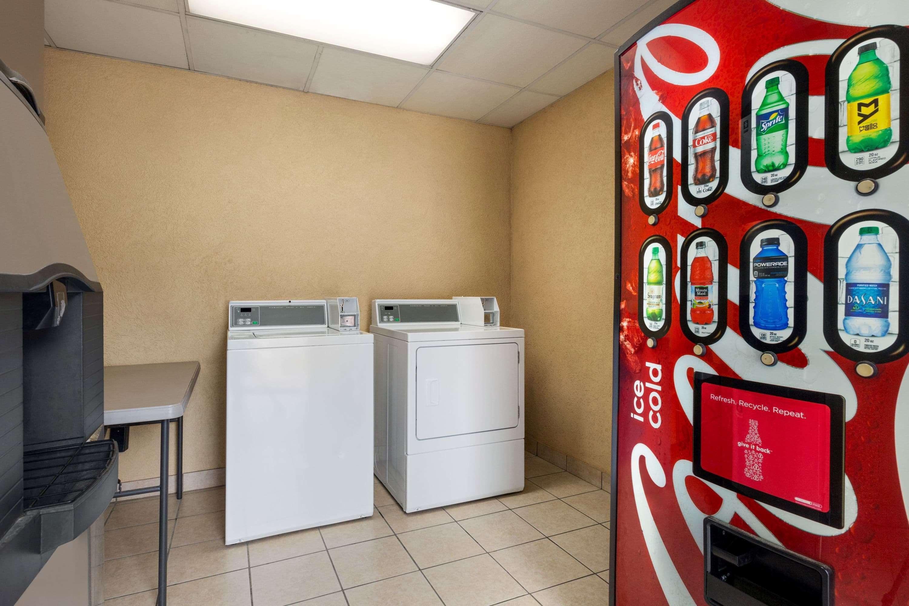 Days Inn By Wyndham Weldon Roanoke Rapids מראה חיצוני תמונה