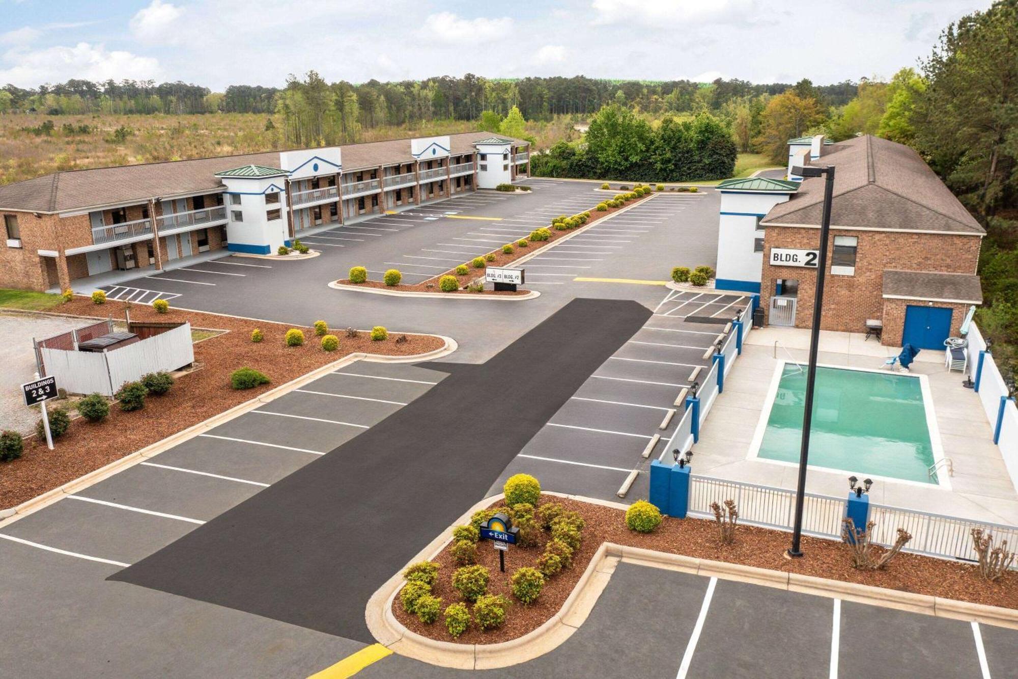 Days Inn By Wyndham Weldon Roanoke Rapids מראה חיצוני תמונה